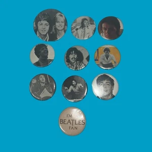 VINTAGE LOT BEATLES 10 PIN SET - Picture 1 of 4