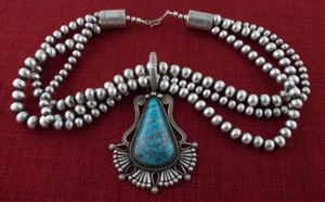 Collar de cuentas de plata esterlina de triple cadena con colgante de crisocola natural - Imagen 1 de 4
