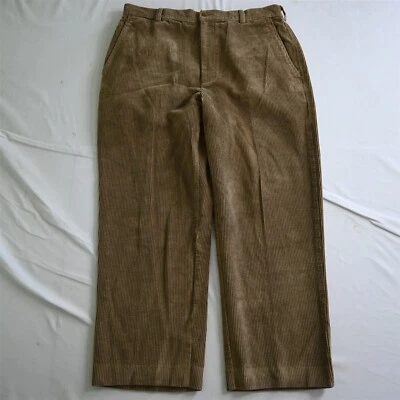 Pantalones plisados de pana resistentes al color ancho marrón tostado Jos A Bank 33x29 para hombre Foto 1 de 4