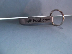 Einzigartiges Sammlerstück Schlüsselanhänger 2,25" Zoll Metall FOOL.com - Bild 1 von 4