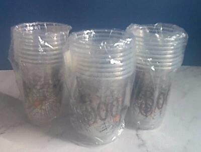 8 Count Halloween Plastic Cups - 16 oz / 473 mL - Festive Designs - Image 1 of 3