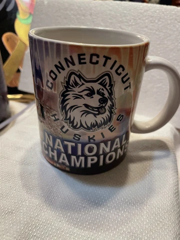 UCONN Huskies 2004 NCAA Men's Champions 11 oz. Traditional White Coffee Mug Cover