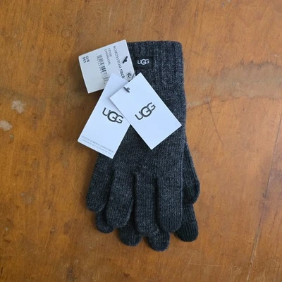 UGG Charcoal Gray Knit Tech Gloves fabric 17106 O/S NWT new - Image 1 of 4
