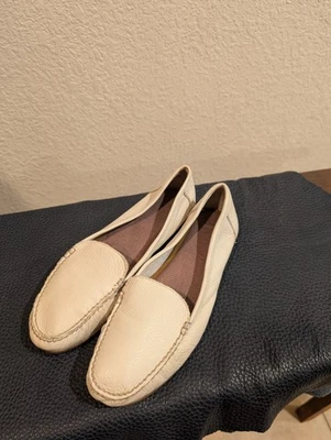 Женские бежевые мокасины Eastland размер 9 - Изображение 1 из 4