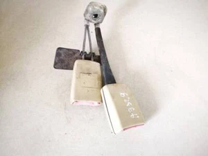 Skoda Superb 2002 Seat belt holder (Seat belt Buckle) rear middle  #2021140-19 - Bild 1 von 9
