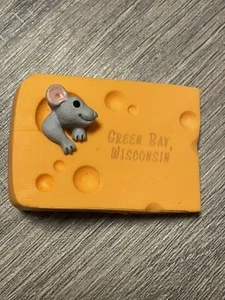 Mouse In Cheese Pipistrello Verde, Wisconsin Frigo Calamita Souvenir Gomma B-s9 - Foto 1 di 8