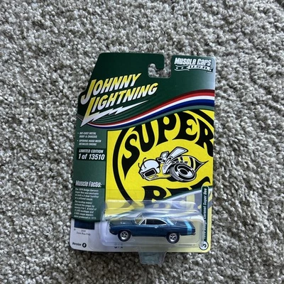 Johnny Lightning 1970 Dodge Coronet Super Bee 1:64 литая темно-синяя полиэтиленовая LE - Изображение 1 из 2