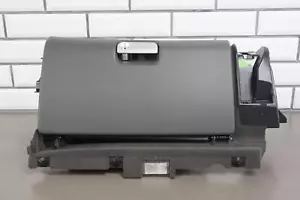 06-07 Porsche Cayman 987 Interior Glove Box Compartment (Stone Grey Leather) - Foto 1 di 21