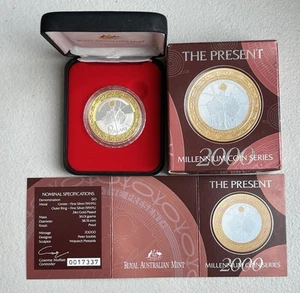 2000 Australian PROOF SILVER $10 'The Present Millennium Coin' - Picture 1 of 8