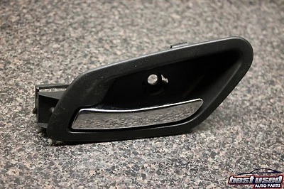 Pontiac G6 2006 automático V6 trasero izquierdo conductor interior manija puerta palanca cromo 06 Foto 1 de 4