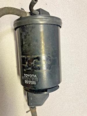 Bote de carbón 93-97 Toyota Corolla emisiones vapor 77740-12630 Foto 1 de 4