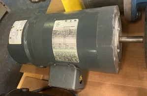 GE,K457,BRAKE MOTOR 1/2HP 1725RPM 3PH 56C 5K49KN4563B - Picture 1 of 4