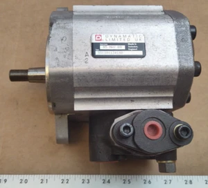 Dynamatic Limited UK Hydraulic Fan Motor 551101134140 - Picture 1 of 12
