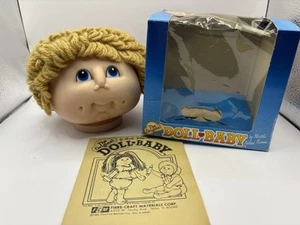 1984 The Original Doll Baby head di Martha Nelson Thomas capelli ricci biondi - Foto 1 di 3