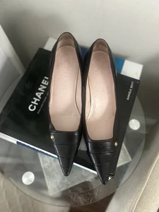 Vintage Chanel Brown Leather CC Logo Pointed Toe Pumps-Size 39/9 - Picture 1 of 17