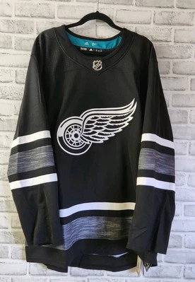 Camiseta masculina de hóquei NHL Adidas Detroit Red Wings tamanho 60 preta branca nova - Imagem 1 de 4