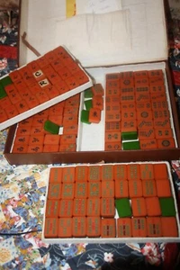 Chinese Bakelite Mah Jong Set 2 tone Tiles Butterscotch Green Rules Vtg case - Picture 1 of 24
