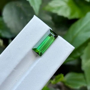 Baguette Faceted Cut Natural Green Tourmaline 6.25 Ct Loose Gemstone For Jewelry - Picture 1 of 4