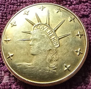 Raro Antiguo 18K BENRUS Bolsillo Viaje Cuerda Reloj Forma Moneda Probado Funcionando - Imagen 1 de 14