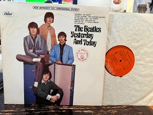 THE BEATLES -YESTERDAY AND TODAY (1976) ORANGE LABEL VG+/VG++ VINYL LP LOW$$ - Picture 1 of 2