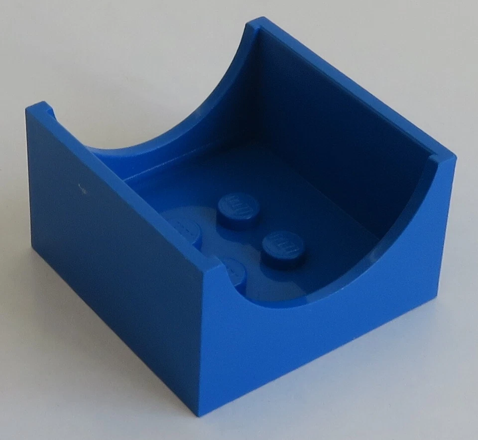 LEGO - Behälter / Box 4 x 4 x 2 mit halbrundem Ausschnitt, blau # 4461 - Bild 1 von 1