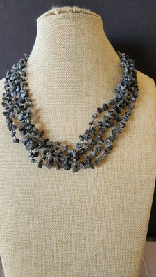 Collar Piedra Pulida y Cuentas de Vidrio Triple Hilo 20" Cuentas 11.6mm a 2.2mm Foto 1 de 4