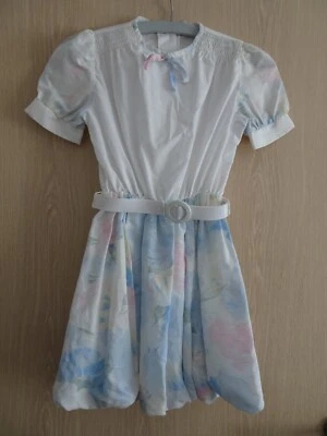 Kinder Ballonkleid in weiß, blau, rosa und Gürtel young Canda, Gr. 134 - Bild 1 von 4