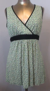 Top geométrico verde maternidad para mujer talla L pecho 35 cuello en V 201-34105 - Imagen 1 de 6