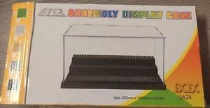 3 Steps Display Case/Box Dustproof Showcase Blocks, figures, Minifigs (WHITE) - Picture 1 of 7