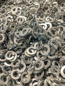 1/4" BOLT SIZE SPLIT LOCK WASHER ZINC PLATED - 100 EACH - Picture 1 of 1