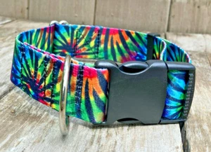 Collar grande para perro de 1,5 pulgadas de ancho, tinte arco iris ajustable para perro hecho en EE. UU. - Imagen 1 de 4