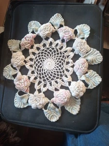 Vintage Deckchen Handarbeit rosa Rosen grün Blatt Landhaus Kern Shabby Chic Oma Kern - Bild 1 von 4