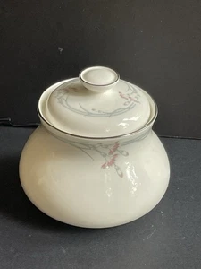 Royal Doulton Carnation H5084 Covered Sugar Bowl - Bild 1 von 4