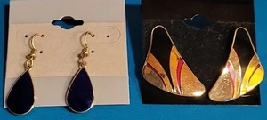 Orecchini Laurel Burch design ventaglio nero, tono oro post e goccia L. BURCH "STRAPPO" - Foto 1 di 10