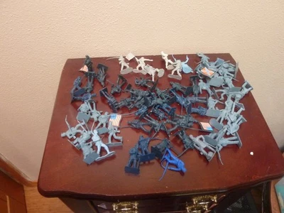 BMC CIVIL WAR PLAYSET LOT  60+ figures 1/32 scale - image 1 of 4