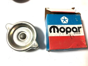 nos Genuine MOPAR 1969-1974 Dodge Chrysler Plymouth Oil Filler Cap 2946051 - Picture 1 of 7
