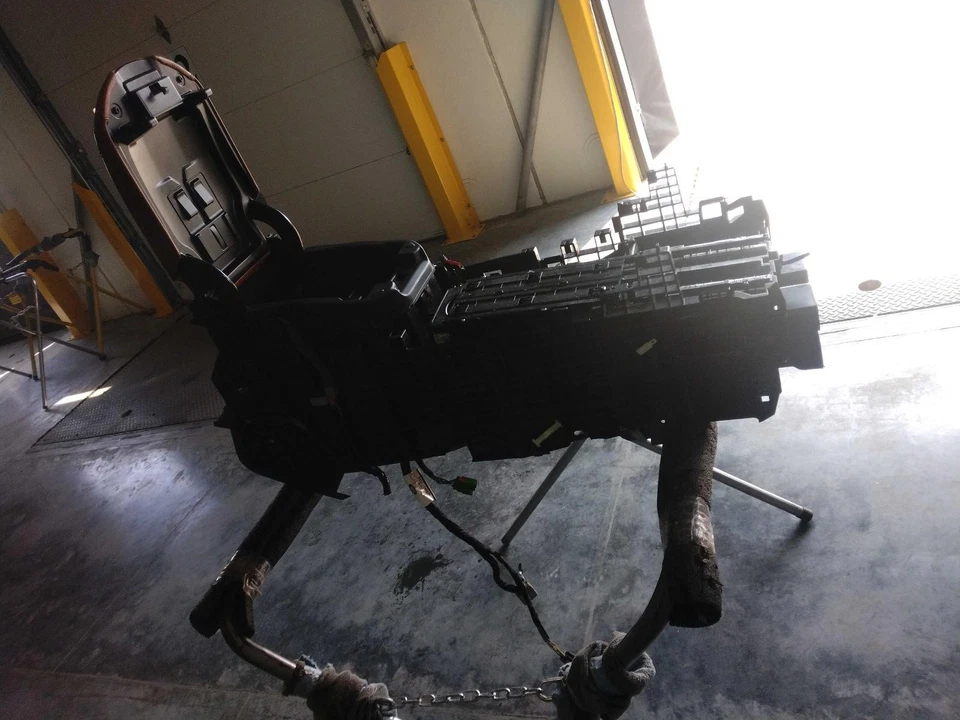 2015 Land Rover Range Rover Sport Black Center Console Lid OEM Used Part Foto 1 de 4