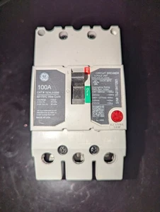 Interruptor de circuito GE TEY3100 GE atornillable 100 AMP 3 polos 480V 3 PH 14kA@480V  - Imagen 1 de 8
