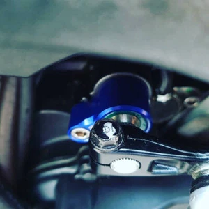 Racetorx Honda RC51 Sp1 Sp2 CBR Gear Shift Support Bracket (BLUE) - Picture 1 of 12