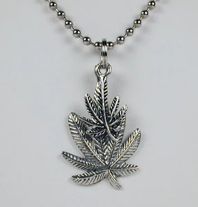 Zinn Marihuana Blatt Anhänger Halskette - 16" Kette frei USA Versand - Bild 1 von 2
