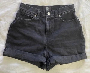 Urban Outfitters Women’s BDG Mom High-Rise Denim Shorts Black Size 25 Festival - Picture 1 of 5
