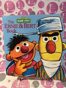 Ernie and Bert (Golden Super Shape Books) SESAME STREET SOFT COVER BOOK LIKE NEW - Foto 1 di 4