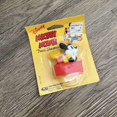 Sacapuntas vintage Disney Mickey Mouse Empire Pencil Corp años 70 Foto 1 de 3