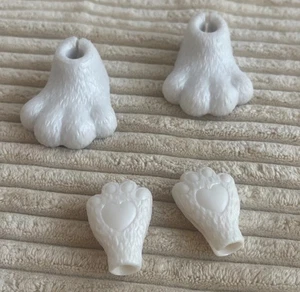 Barbie Cutie Reveal Maskottchen Puppe Kostüm weiße Pfoten & Fäustlinge Mattel - Bild 1 von 2