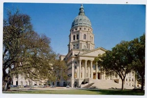 TOPEKA KS 2 postales diferentes State Capitol años 60 autos Dodge Lincoln Ford Chevrolet - Imagen 1 de 2
