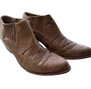 Coconuts Women Boots Size 8.5 Pointed Ankle Brown Man made Upper Western - Picture 1 of 17