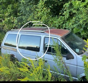 1986-1990 Dodge Caravan Chrysler Minivan Center Side Window - Picture 1 of 1