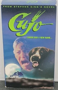 VTG VHS Cujo (Stephen King) Horror Tape Dee Wallace - Foto 1 di 8