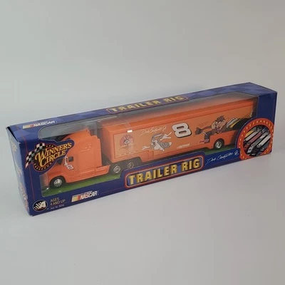 Plataforma de remolque Winner's Circle #8 Dale Earnhardt Jr 2002 Looney Tunes 1:64 Foto 1 de 4