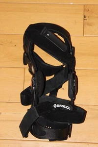 RIGHT BREG FUSION OA PLUS MEDIAL KNEE BRACE CUSTOM SZ THIGH = MED+ / CALF= MED - Picture 1 of 4